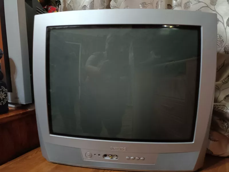 Продам телевизоры разных марок LG,  Fillips и JVS (диагонали 51-60 см). 3